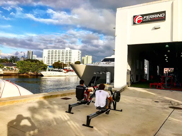 Yachtside Fitness: Downtown Miami 7