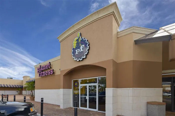 Planet Fitness 6