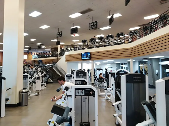 LA Fitness 0