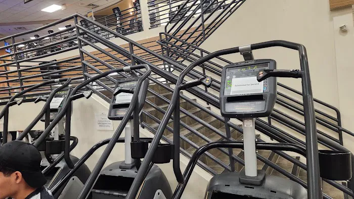 LA Fitness 4