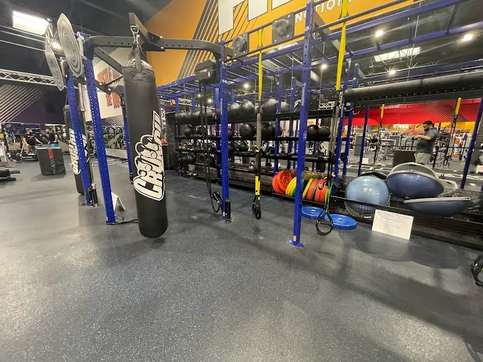 Crunch Fitness - Cutler Bay 7