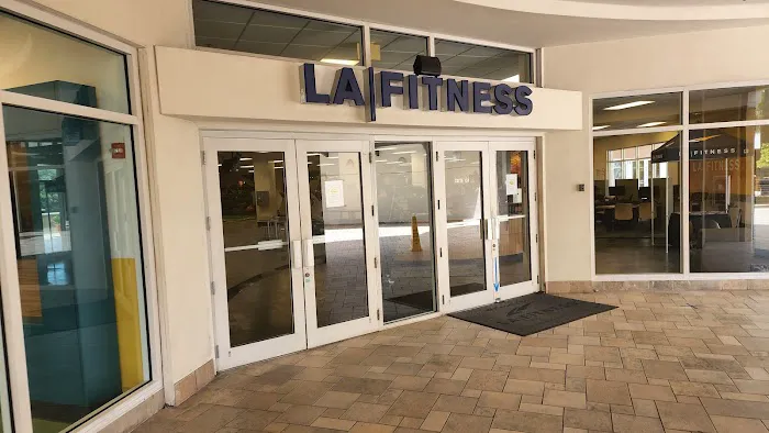 LA Fitness 4