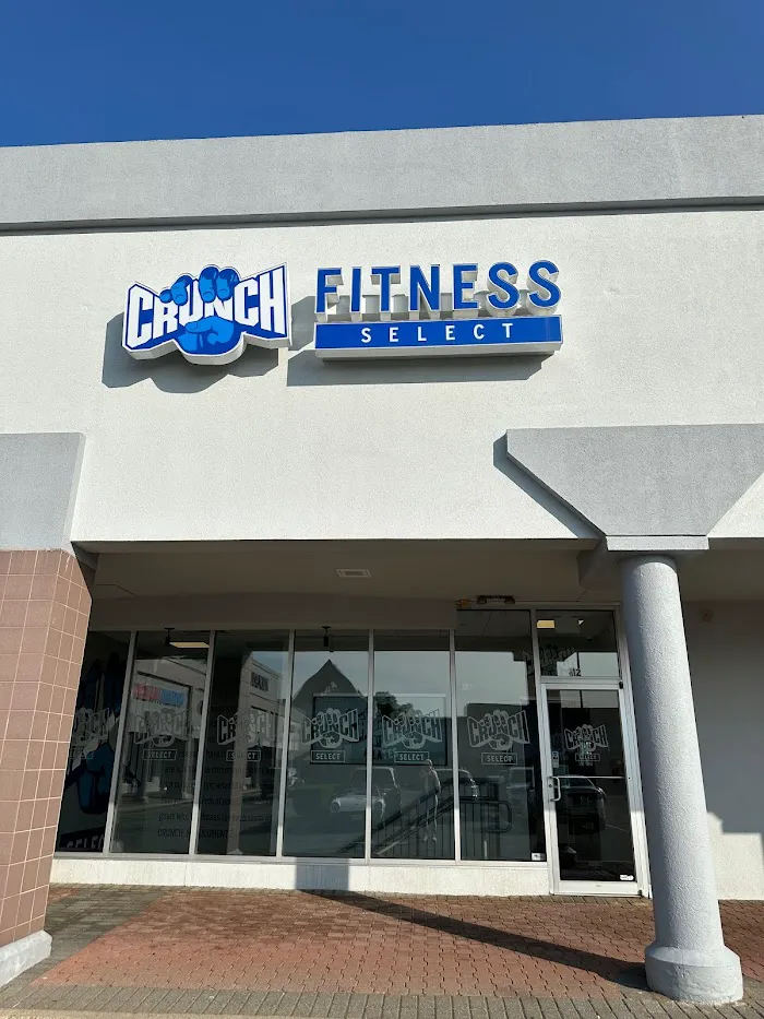 Crunch Fitness - Midland Park 6