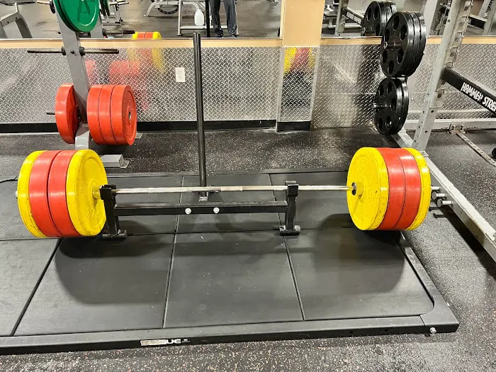 Gold's Gym 1