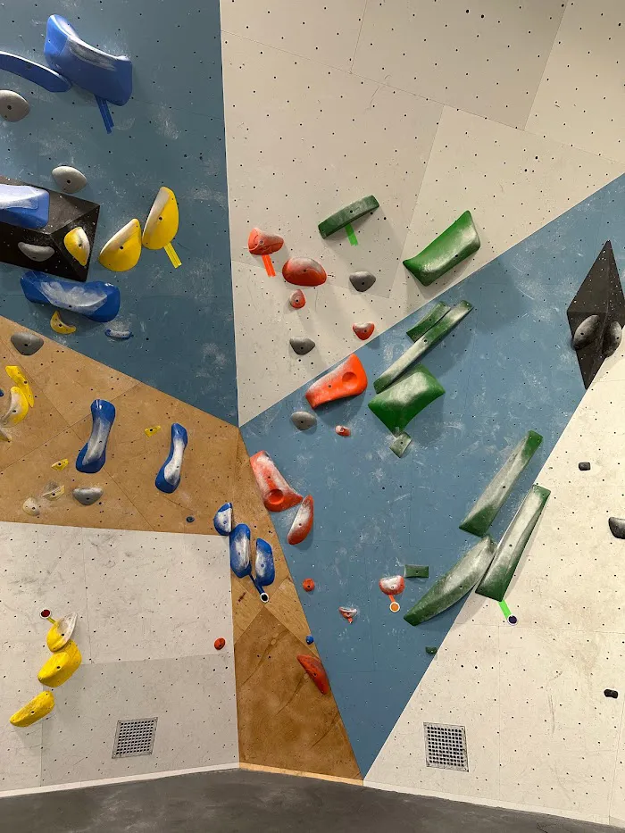VITAL Climbing Gym - Brooklyn 8