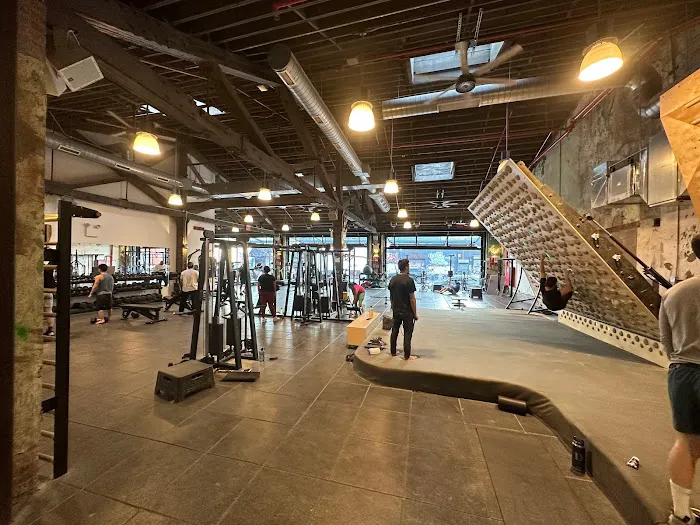VITAL Climbing Gym - Brooklyn 7