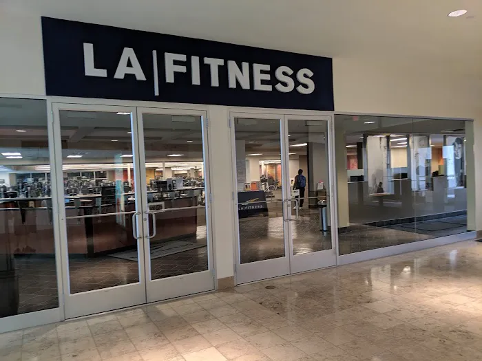 LA Fitness 8