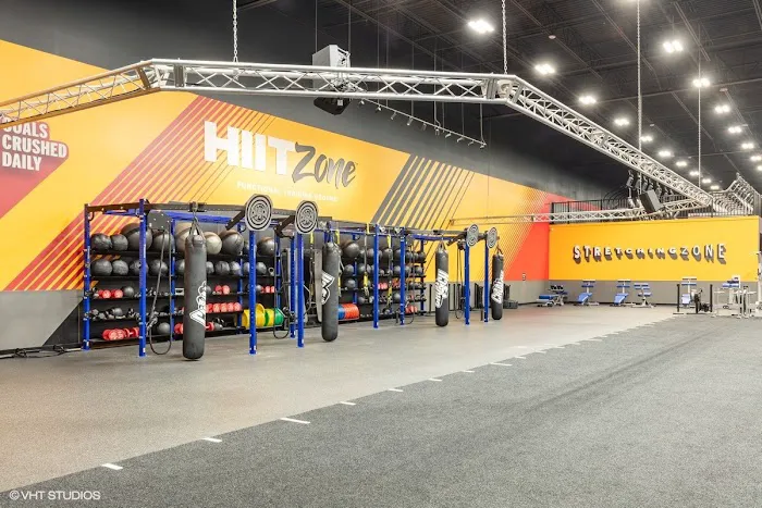 Crunch Fitness - Arlington 2