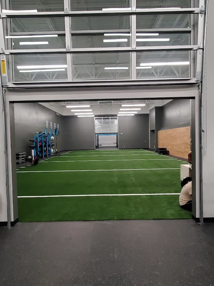 CLUB4 Fitness Grand Prarie 7