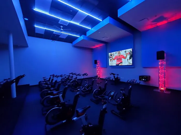 CLUB4 Fitness Grand Prarie 3