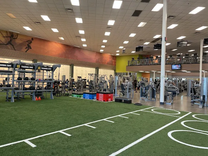 LA Fitness 0