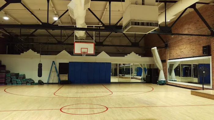 Crunch Fitness - Allston 0