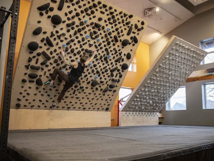 Momentum Indoor Climbing Sandy 0