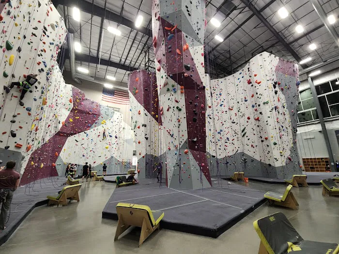 Momentum Indoor Climbing Sandy 8