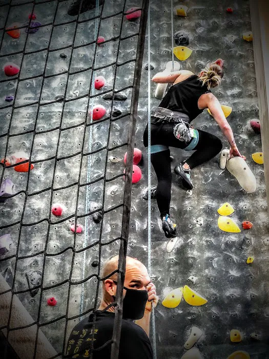 Momentum Indoor Climbing Sandy 6