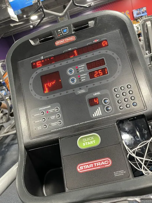 Crunch Fitness - San Lorenzo 7