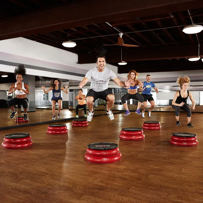 Crunch Fitness - San Lorenzo 8