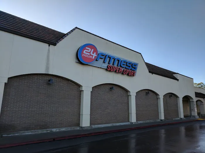 24 Hour Fitness 0