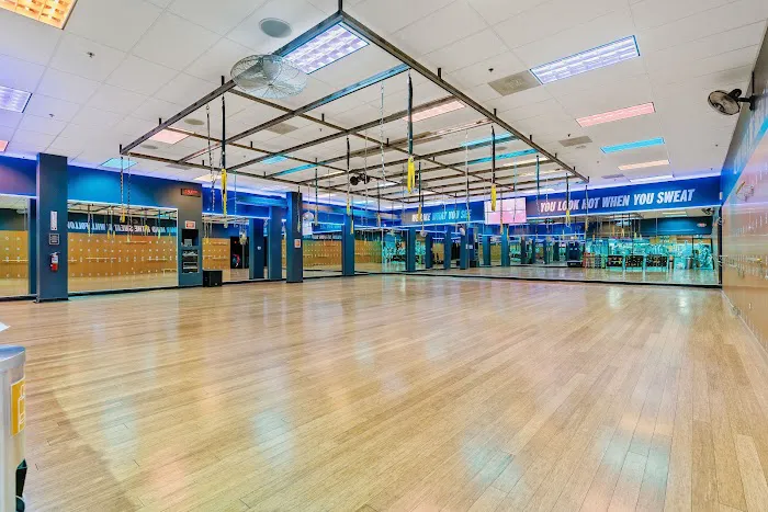 Crunch Fitness - San Mateo 2
