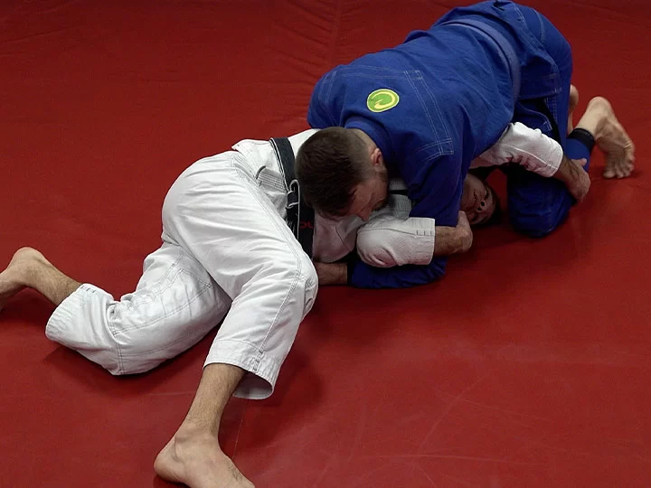 BJJ Submission Defense Drills for Beginners: Essential Techniques to Master Early on